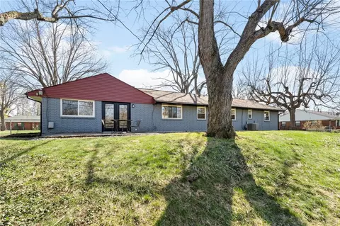 Exterior - 2197 Bending Willow Dr, Kettering, OH 45440 photo 7 of 10
