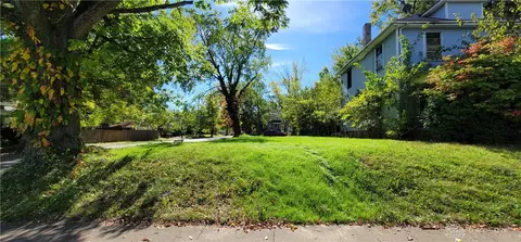 100 W Fairview Ave, Dayton, OH 45405