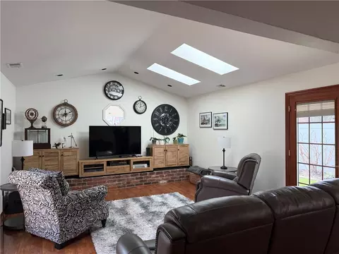 Living - 4416 Timberwilde Dr, Kettering, OH 45440 photo 4 of 4