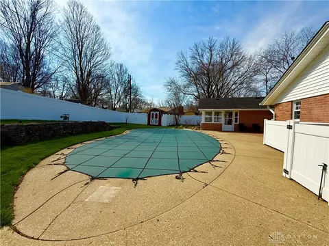 Exterior - 4416 Timberwilde Dr, Kettering, OH 45440 photo 6 of 10