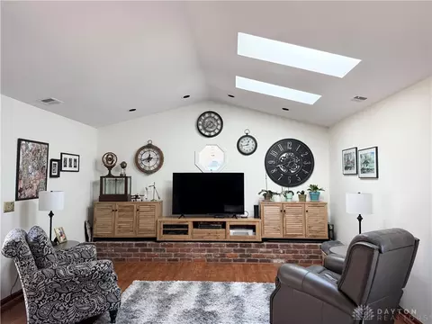 Living - 4416 Timberwilde Dr, Kettering, OH 45440 photo 3 of 4