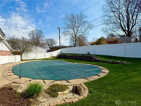 Exterior - 4416 Timberwilde Dr, Kettering, OH 45440 photo 4 of 10