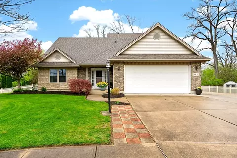 6823 Deergreen Ct, Huber Heights, OH 45424