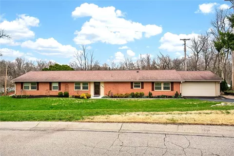 5590 Folkestone Dr, Washington Township, OH 45459