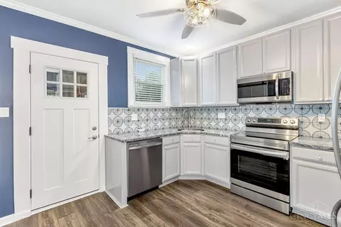Kitchen - 1965 Stevens Ave, Cincinnati, OH 45231 photo 2 of 4