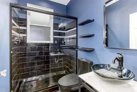 Bath - 1965 Stevens Ave, Cincinnati, OH 45231 photo 1 of 1