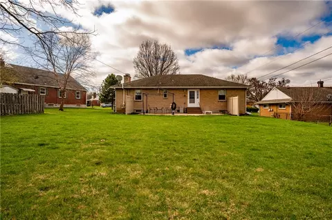 Exterior - 639 Storms Rd, Kettering, OH 45429 photo 7 of 9