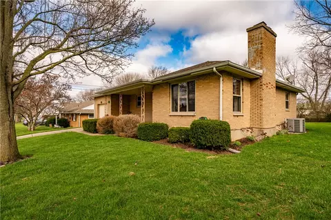 Exterior - 639 Storms Rd, Kettering, OH 45429 photo 9 of 9