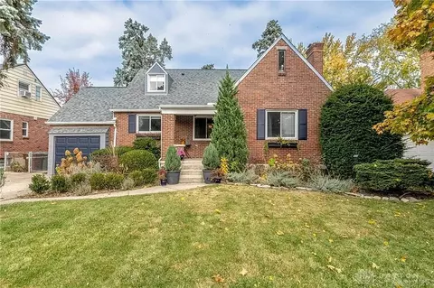 213 E Dorothy Ln, Kettering, OH 45419