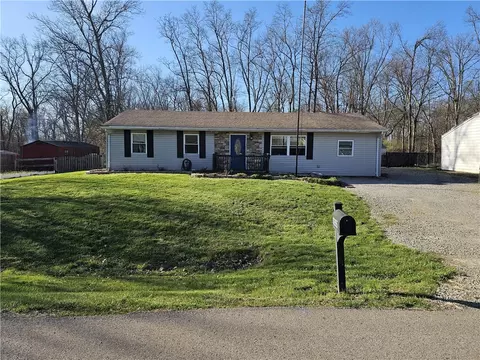 10355 Elizabeth St, Goshen, OH 45122