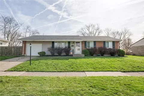 6826 Stillmore Dr, Englewood, OH 45322