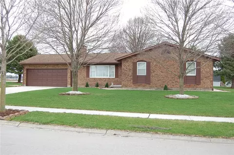45 Short St, Versailles, OH 45380