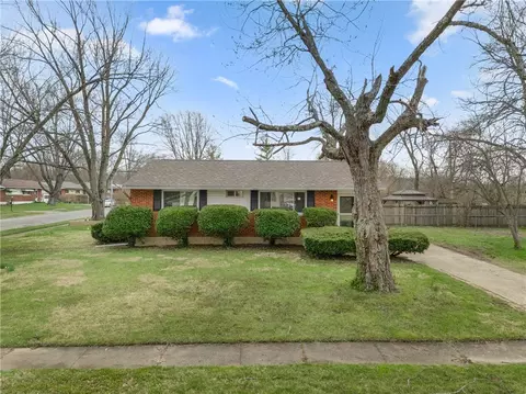 98 Gump Pl, Trotwood, OH 45426