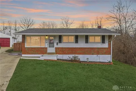 8608 Dundalk Ct, Deer Park, OH 45236