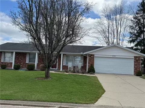 210 Baker Ln, Carlisle, OH 45005
