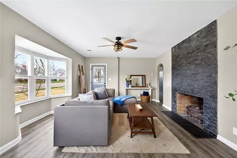 Living - 3854 Shroyer Rd, Kettering, OH 45429 photo 1 of 2