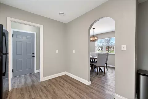 Entry Way - 3854 Shroyer Rd, Kettering, OH 45429 photo 1 of 2