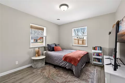 Bedroom - 3854 Shroyer Rd, Kettering, OH 45429 photo 3 of 4