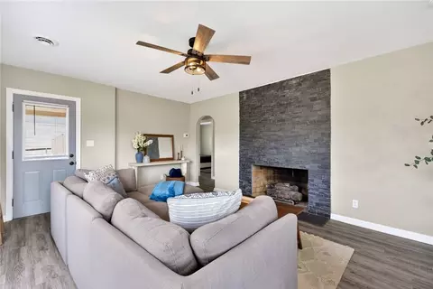 Living - 3854 Shroyer Rd, Kettering, OH 45429 photo 2 of 2