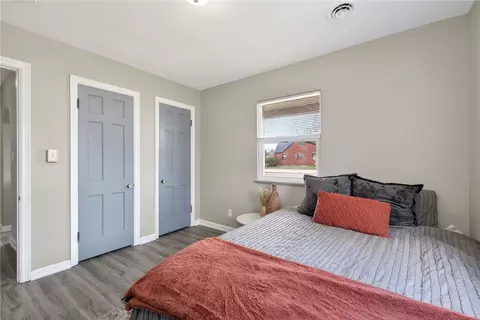 Bedroom - 3854 Shroyer Rd, Kettering, OH 45429 photo 4 of 4
