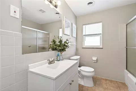 Bath - 3854 Shroyer Rd, Kettering, OH 45429 photo 1 of 2