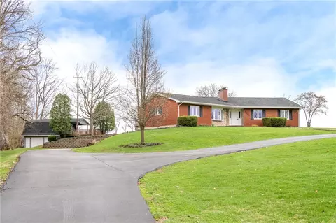 7600 Manning Rd, Miamisburg, OH 45342