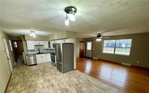 Living - 130 E Chicago St, Eaton, OH 45320 photo 3 of 3