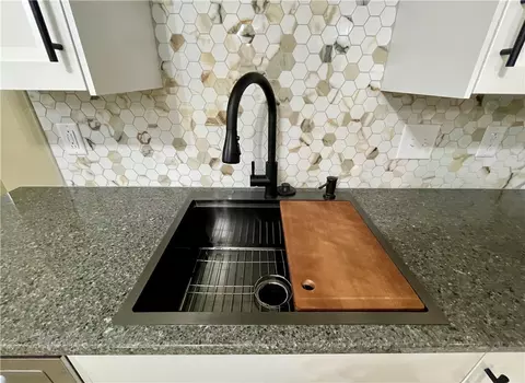 Kitchen - 130 E Chicago St, Eaton, OH 45320 photo 3 of 3