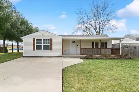 885 Hook Rd, Xenia, OH 45385