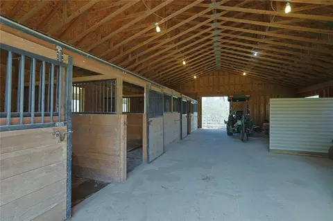 Entry Way - 7259 State Route 48, Springboro, OH 45066 photo 2 of 3