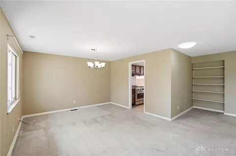 Living - 2361 Colony Way, Kettering, OH 45440 photo 6 of 13
