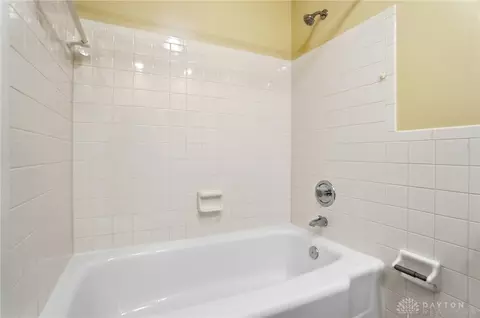 Bath - 2361 Colony Way, Kettering, OH 45440 photo 3 of 3
