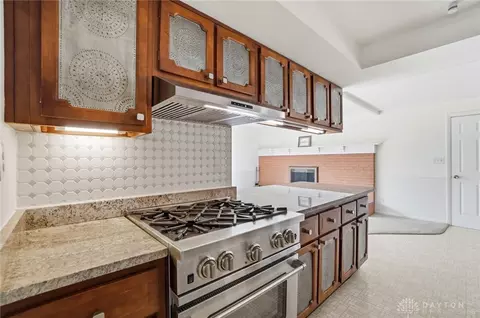 Kitchen - 2361 Colony Way, Kettering, OH 45440 photo 5 of 10