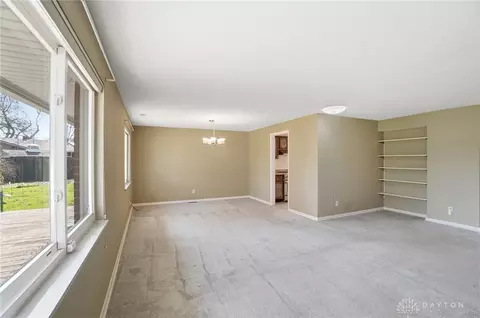 Living - 2361 Colony Way, Kettering, OH 45440 photo 4 of 13