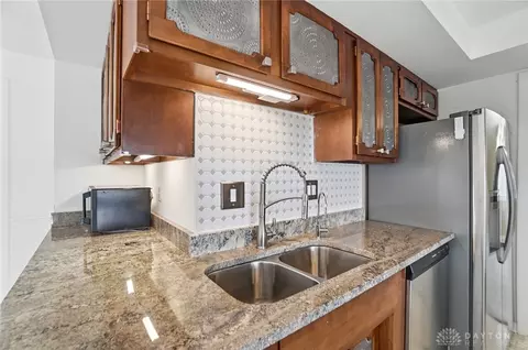 Kitchen - 2361 Colony Way, Kettering, OH 45440 photo 9 of 10