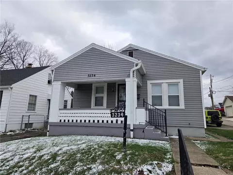 3234 Oakridge Dr, Dayton, OH 45417