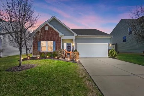 1215 Driftwood Dr, Fairborn, OH 45324