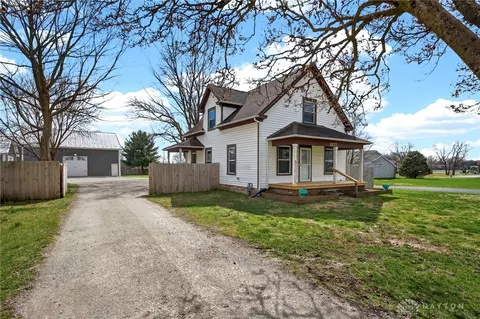 1577 W 2nd St, Xenia, OH 45385