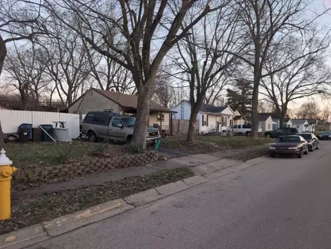 2724 Holman St, Moraine, OH 45439