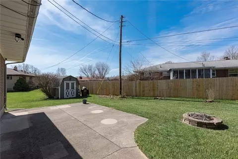 Exterior - 5235 W Ridgewood Rd, Springfield, OH 45503 photo 4 of 7