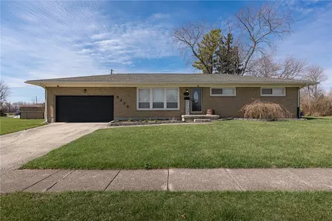 5235 W Ridgewood Rd, Springfield, OH 45503