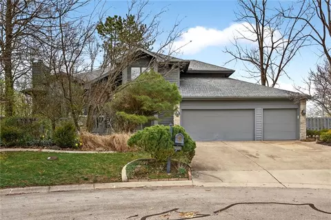 6425 Woodacre Ct, Englewood, OH 45322