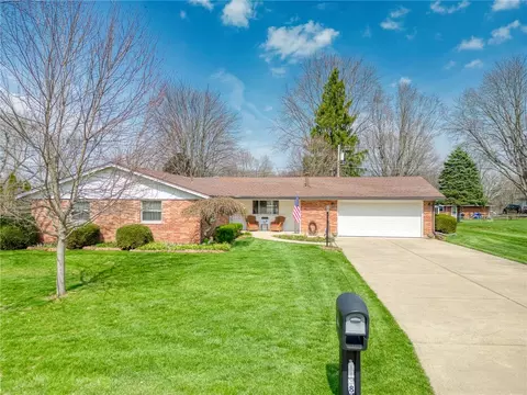 1138 Neeld Dr, Xenia, OH 45385