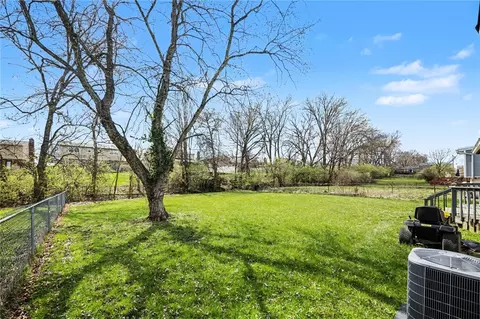 Exterior - 1371 Summe Dr, Cincinnati, OH 45231 photo 3 of 3