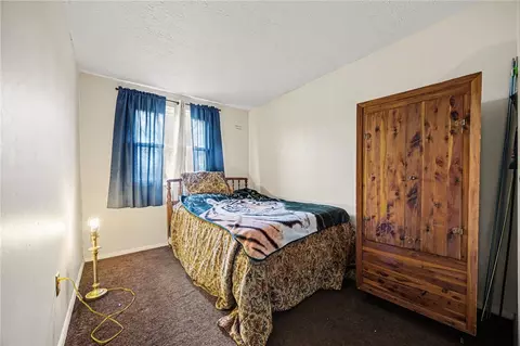 Bedroom - 1371 Summe Dr, Cincinnati, OH 45231 photo 3 of 7