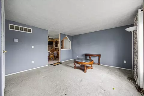 Living - 1371 Summe Dr, Cincinnati, OH 45231 photo 3 of 3