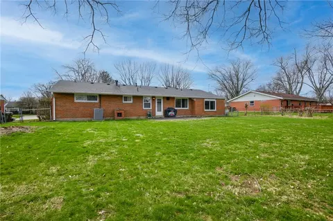 Exterior - 1191 Berna Ln, Kettering, OH 45429 photo 3 of 8
