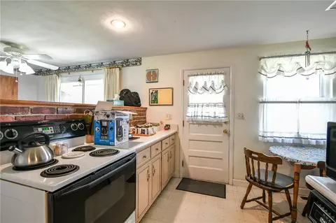 Kitchen - 1191 Berna Ln, Kettering, OH 45429 photo 4 of 4