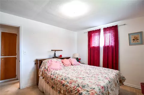 Bedroom - 1191 Berna Ln, Kettering, OH 45429 photo 4 of 8