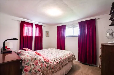 Bedroom - 1191 Berna Ln, Kettering, OH 45429 photo 5 of 8